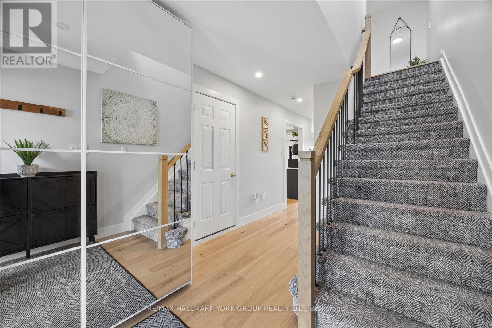 50 Hammill Heights, East Gwillimbury, Ontario  L0G 1M0 - Photo 6 - N13118256