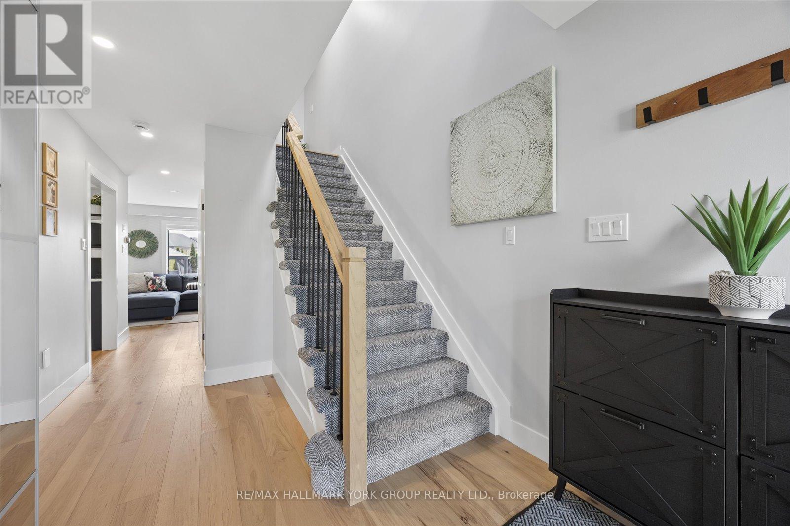50 Hammill Heights, East Gwillimbury, Ontario  L0G 1M0 - Photo 7 - N13118256