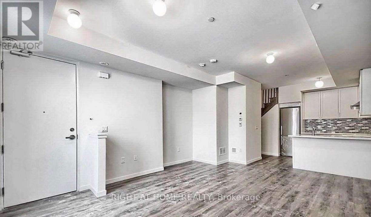 111 - 600 Alex Gardner Circle, Aurora, Ontario  L4G 3G5 - Photo 3 - N13118272