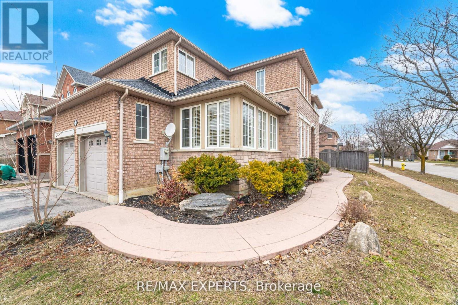 2 Sequoia Road, Vaughan, Ontario  L4H 1W2 - Photo 2 - N13118422