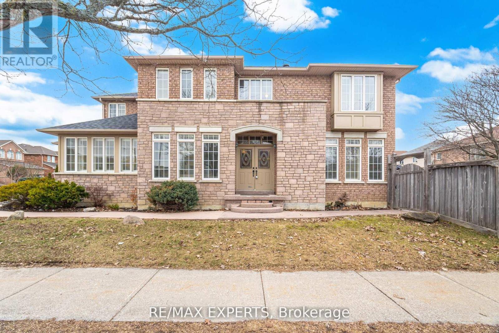 2 Sequoia Road, Vaughan, Ontario  L4H 1W2 - Photo 3 - N13118422