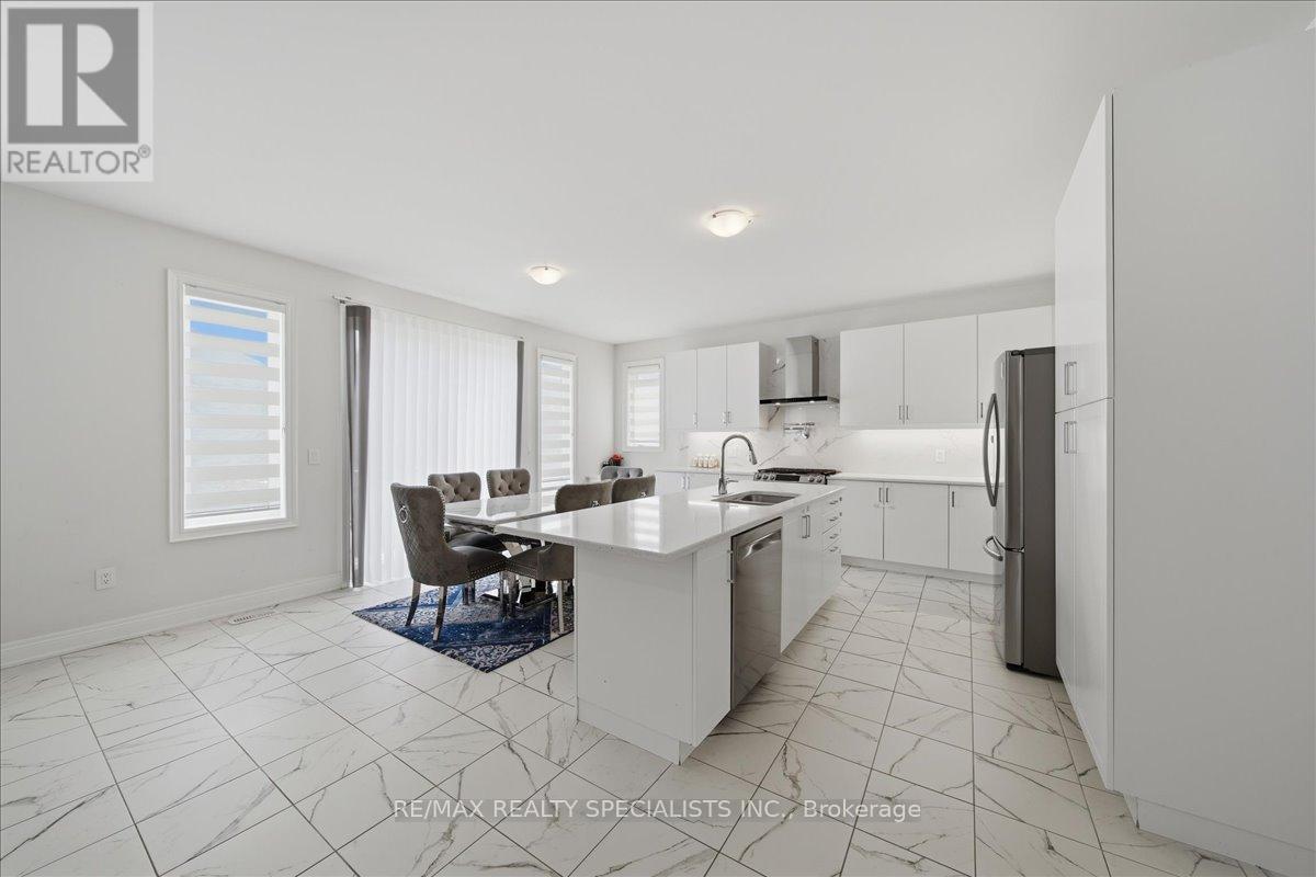 1033 Langford Boulevard, Bradford West Gwillimbury, Ontario  L3Z 4K9 - Photo 11 - N13118430
