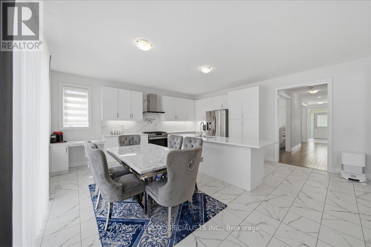 1033 Langford Boulevard, Bradford West Gwillimbury, Ontario  L3Z 4K9 - Photo 13 - N13118430