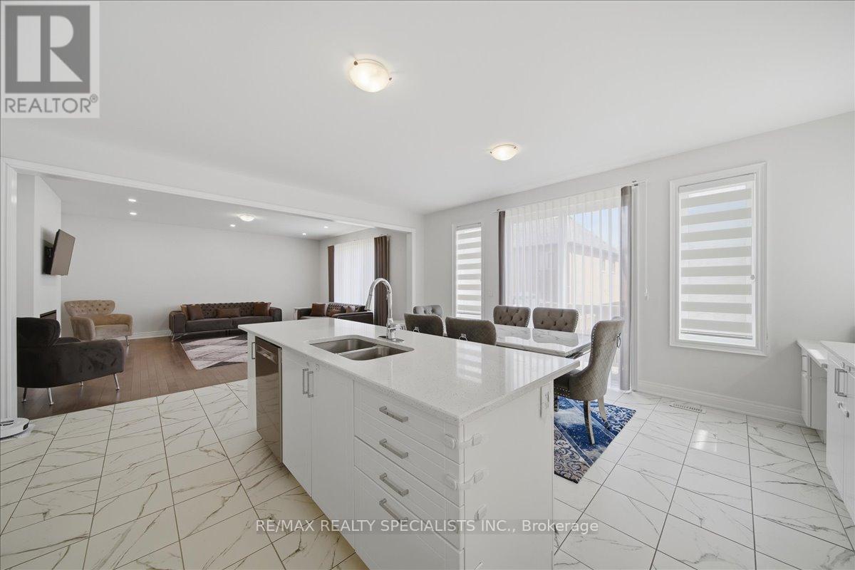 1033 Langford Boulevard, Bradford West Gwillimbury, Ontario  L3Z 4K9 - Photo 16 - N13118430