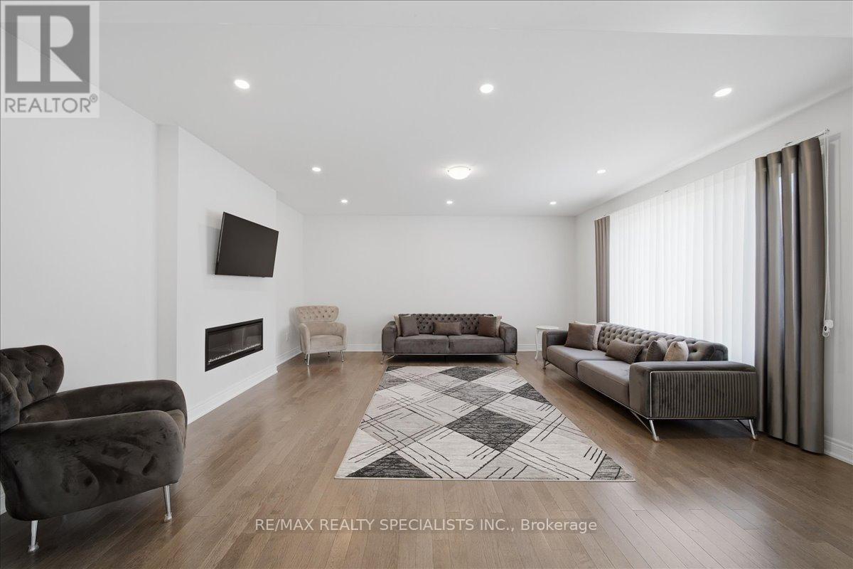 1033 Langford Boulevard, Bradford West Gwillimbury, Ontario  L3Z 4K9 - Photo 18 - N13118430