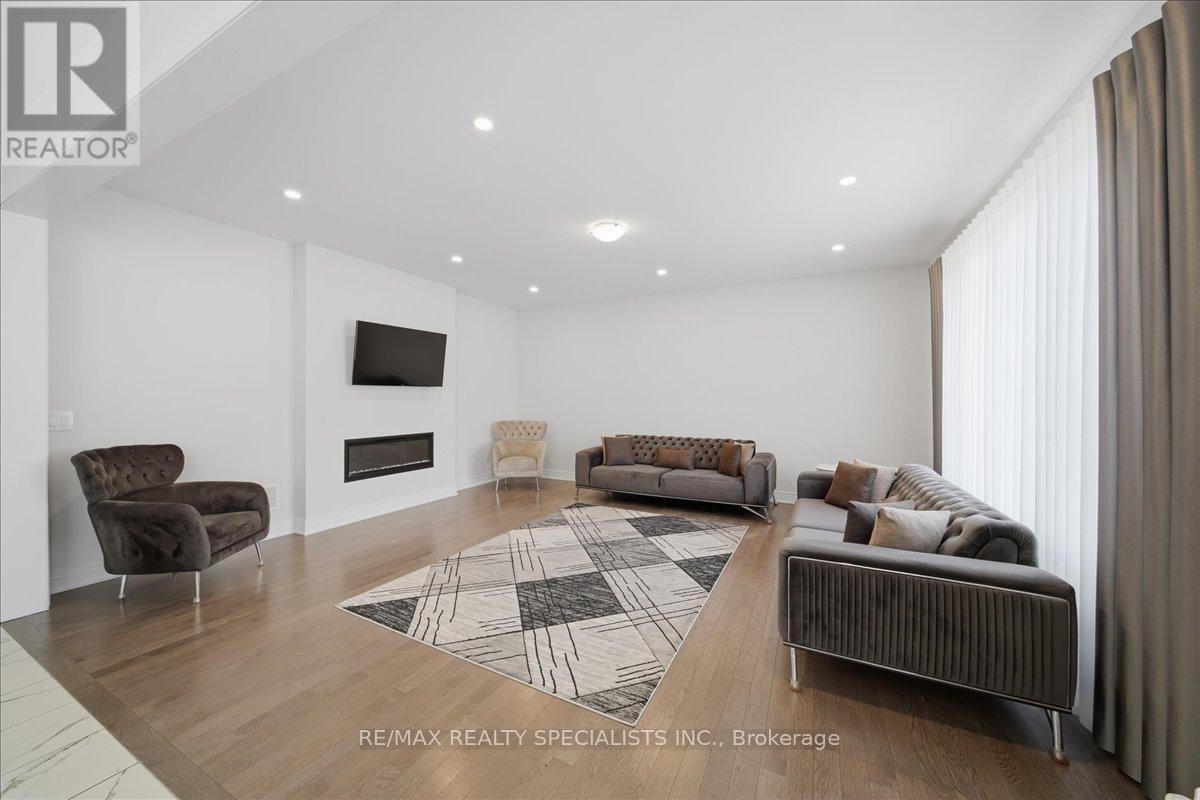 1033 Langford Boulevard, Bradford West Gwillimbury, Ontario  L3Z 4K9 - Photo 19 - N13118430