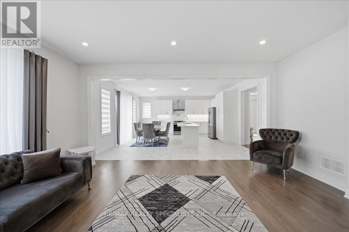1033 Langford Boulevard, Bradford West Gwillimbury, Ontario  L3Z 4K9 - Photo 21 - N13118430