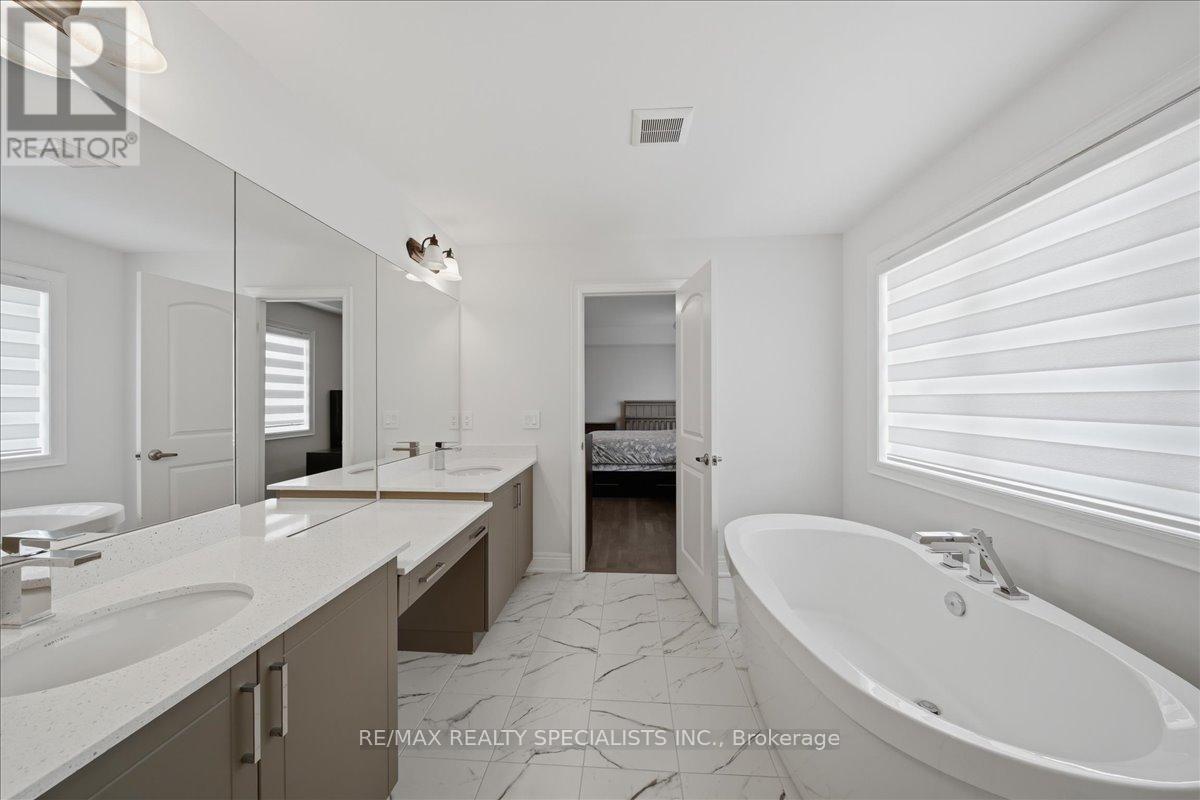 1033 Langford Boulevard, Bradford West Gwillimbury, Ontario  L3Z 4K9 - Photo 32 - N13118430