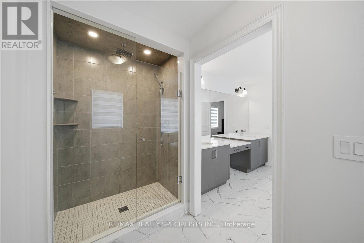 1033 Langford Boulevard, Bradford West Gwillimbury, Ontario  L3Z 4K9 - Photo 35 - N13118430