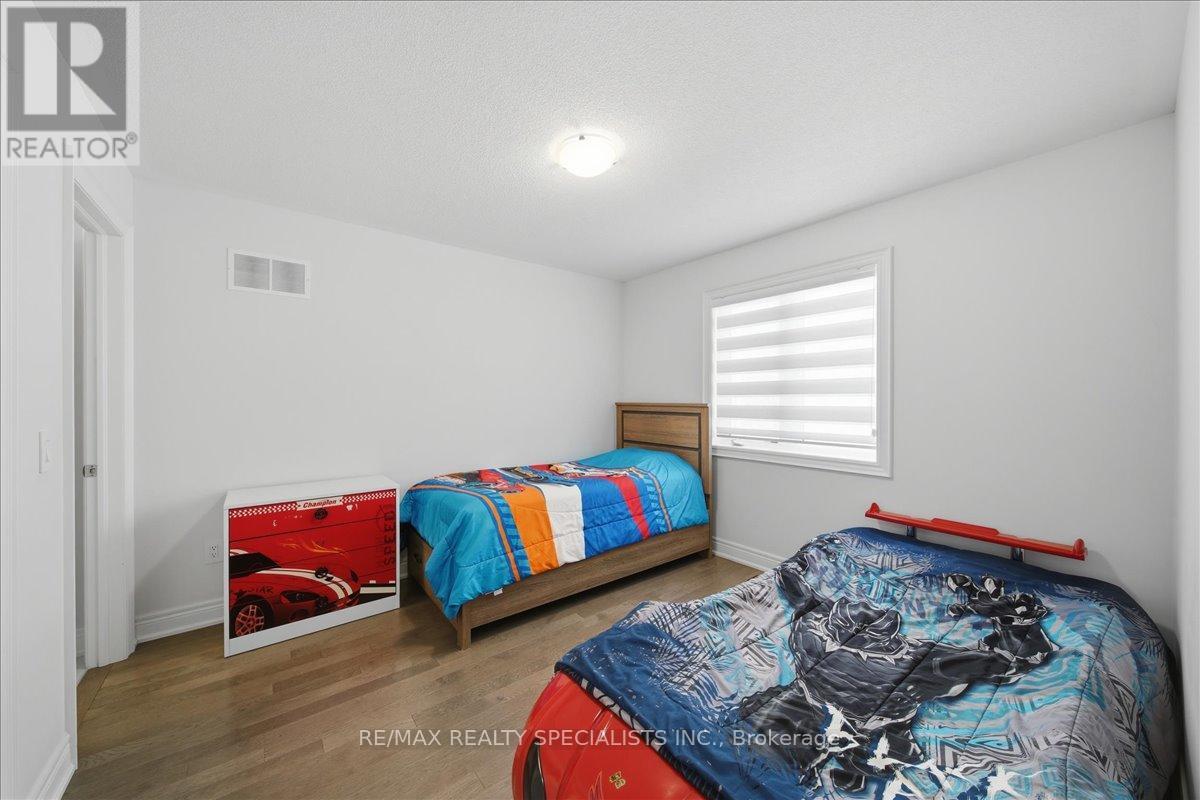 1033 Langford Boulevard, Bradford West Gwillimbury, Ontario  L3Z 4K9 - Photo 36 - N13118430