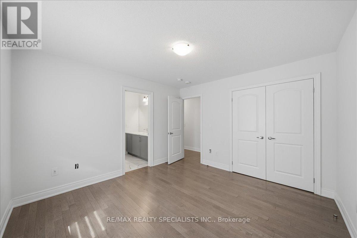 1033 Langford Boulevard, Bradford West Gwillimbury, Ontario  L3Z 4K9 - Photo 39 - N13118430
