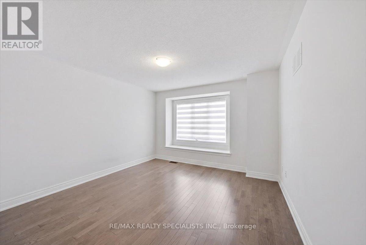 1033 Langford Boulevard, Bradford West Gwillimbury, Ontario  L3Z 4K9 - Photo 41 - N13118430