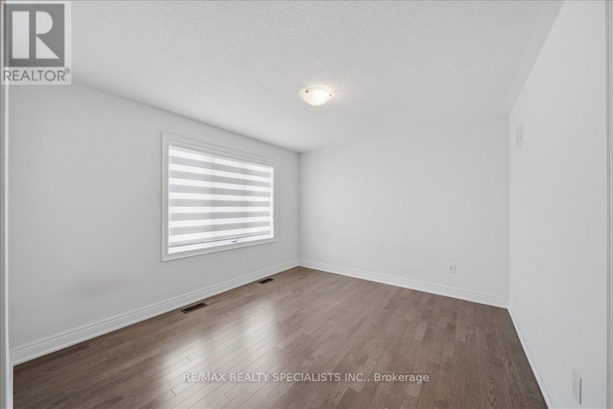 1033 Langford Boulevard, Bradford West Gwillimbury, Ontario  L3Z 4K9 - Photo 43 - N13118430