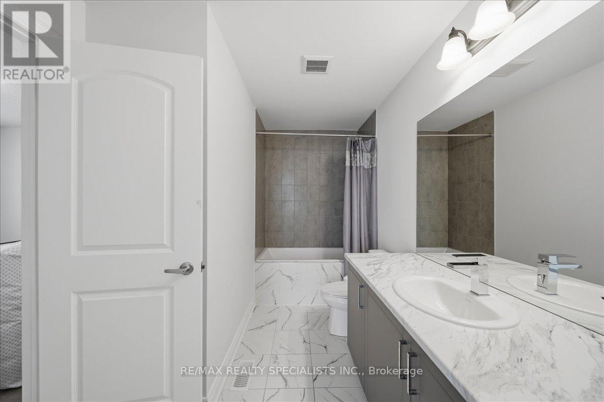 1033 Langford Boulevard, Bradford West Gwillimbury, Ontario  L3Z 4K9 - Photo 45 - N13118430