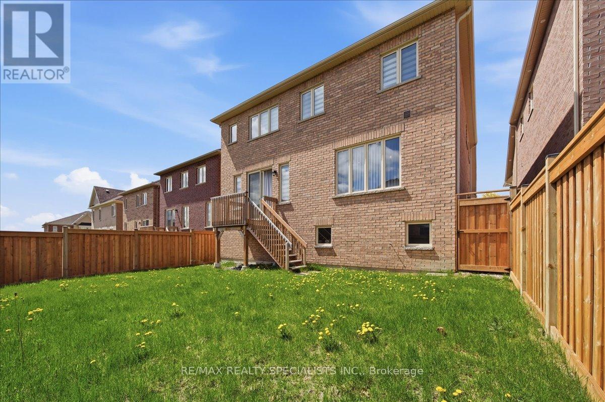 1033 Langford Boulevard, Bradford West Gwillimbury, Ontario  L3Z 4K9 - Photo 49 - N13118430