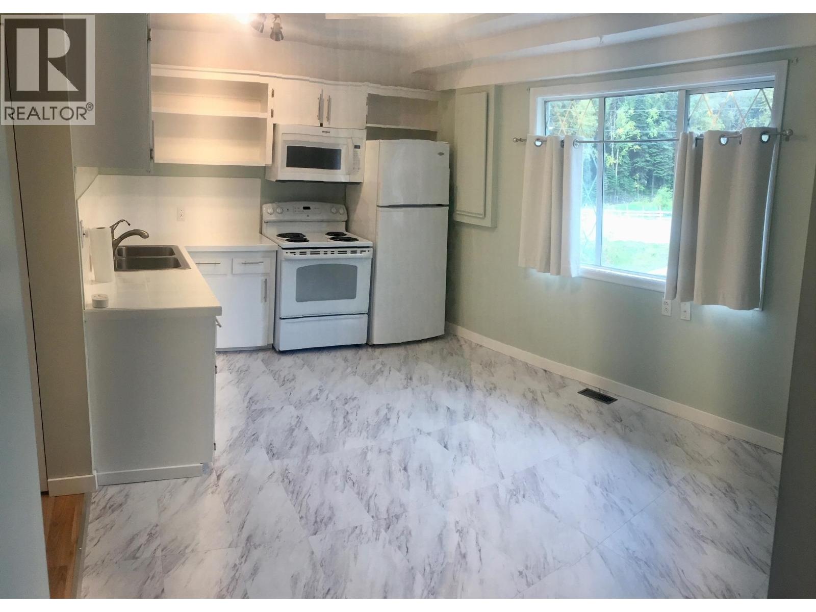 3309 Red Bluff Road, Quesnel, British Columbia  V2J 6E1 - Photo 3 - R3122529