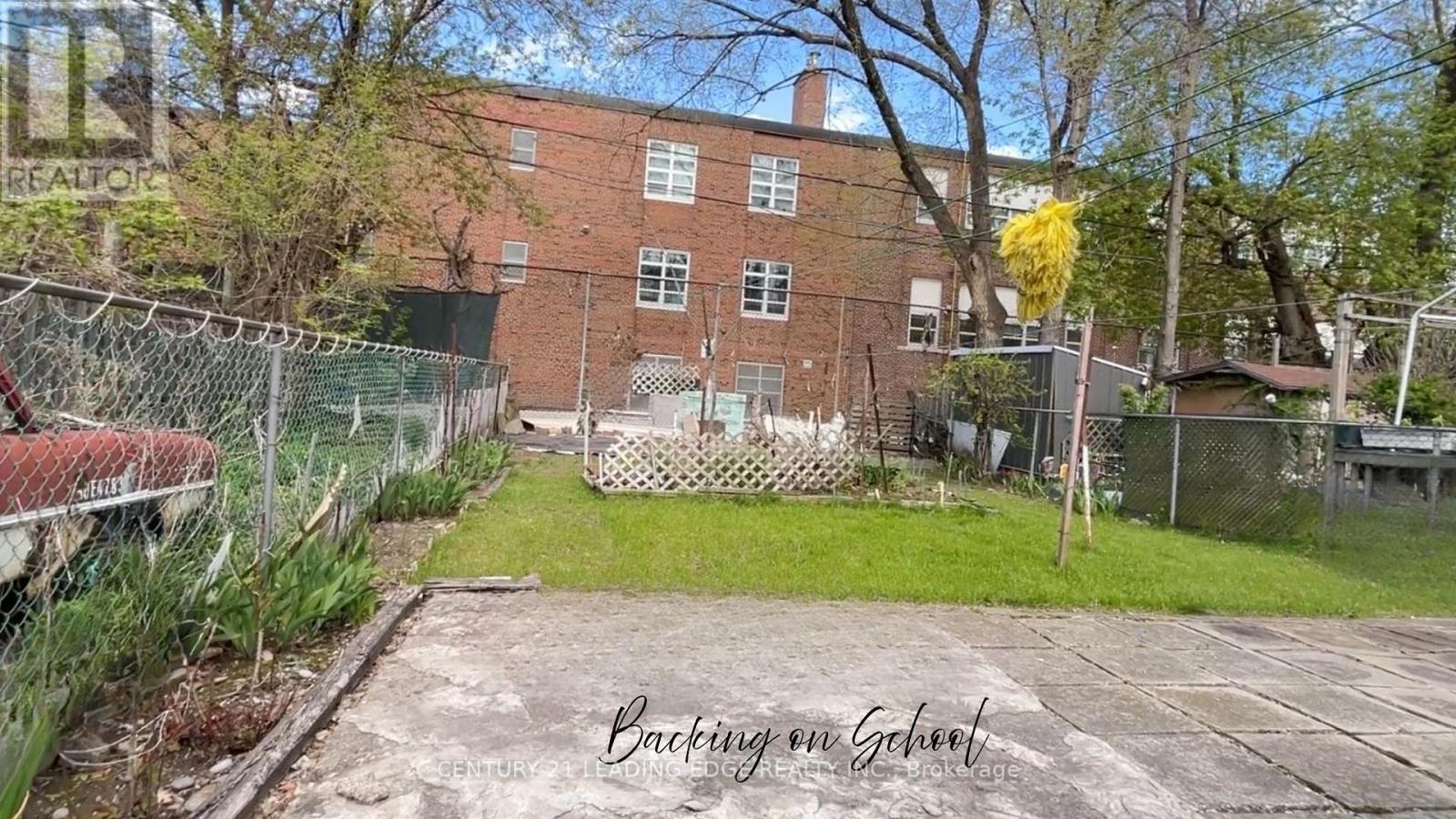 25 Madelaine Avenue, Toronto, Ontario  M1L 2X5 - Photo 18 - E13118014