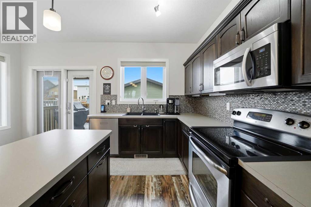 30 Morris Court, Blackfalds, Alberta  T4M 0B3 - Photo 11 - A2293811