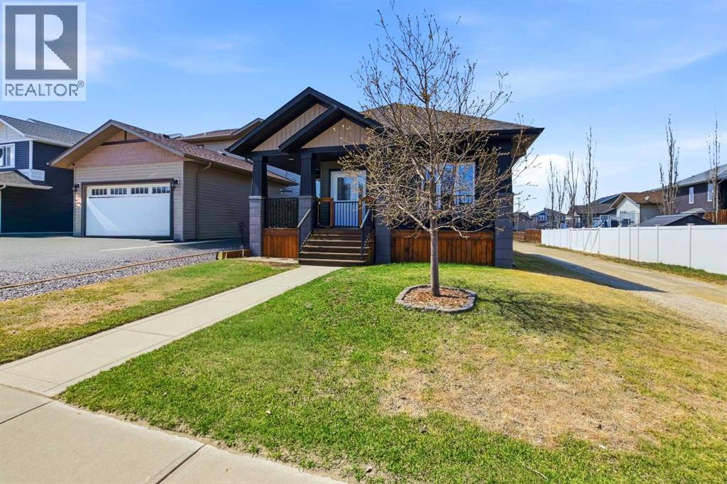 30 Morris Court, Blackfalds, Alberta  T4M 0B3 - Photo 4 - A2293811