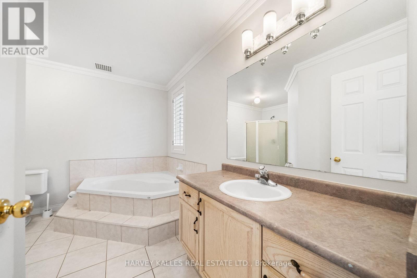 2139 Bushtrail Court, Burlington, Ontario  L7M 4B2 - Photo 39 - W13113772