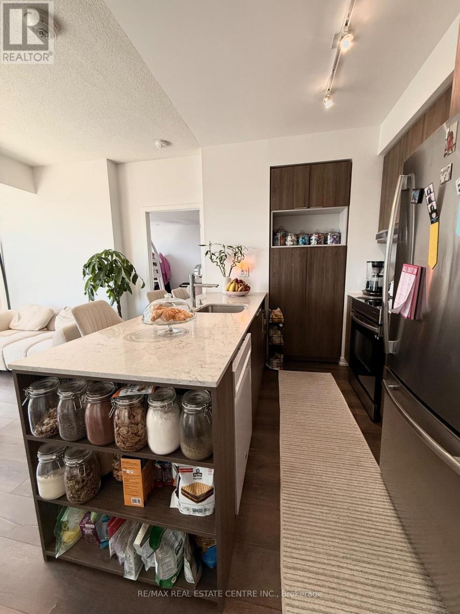 1322 - 2520 Eglinton Ave Avenue W, Mississauga, Ontario  L5M 0Y2 - Photo 3 - W13117538