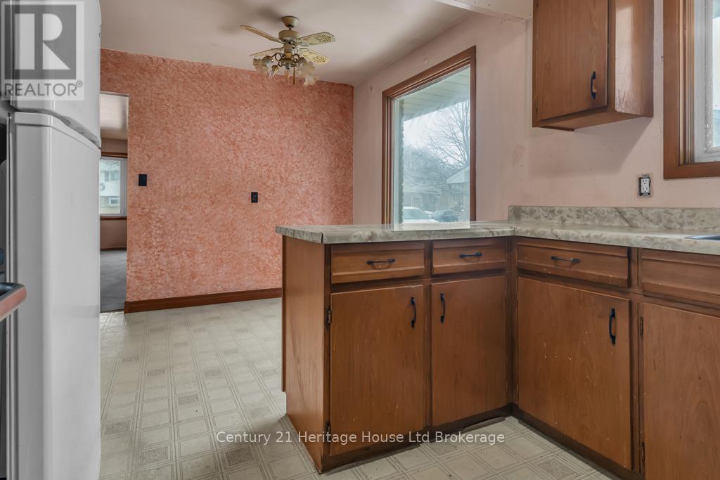 368 Odlum Drive, Woodstock, Ontario N4S 3S2 - Photo 4 - X12856294