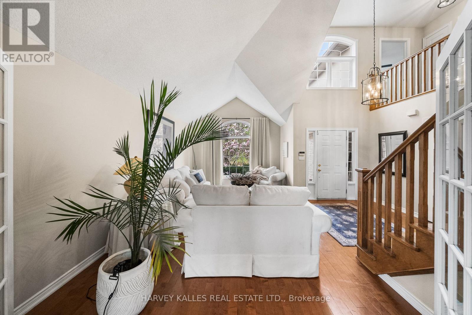 2139 Bushtrail Court, Burlington, Ontario  L7M 4B2 - Photo 7 - W13113772