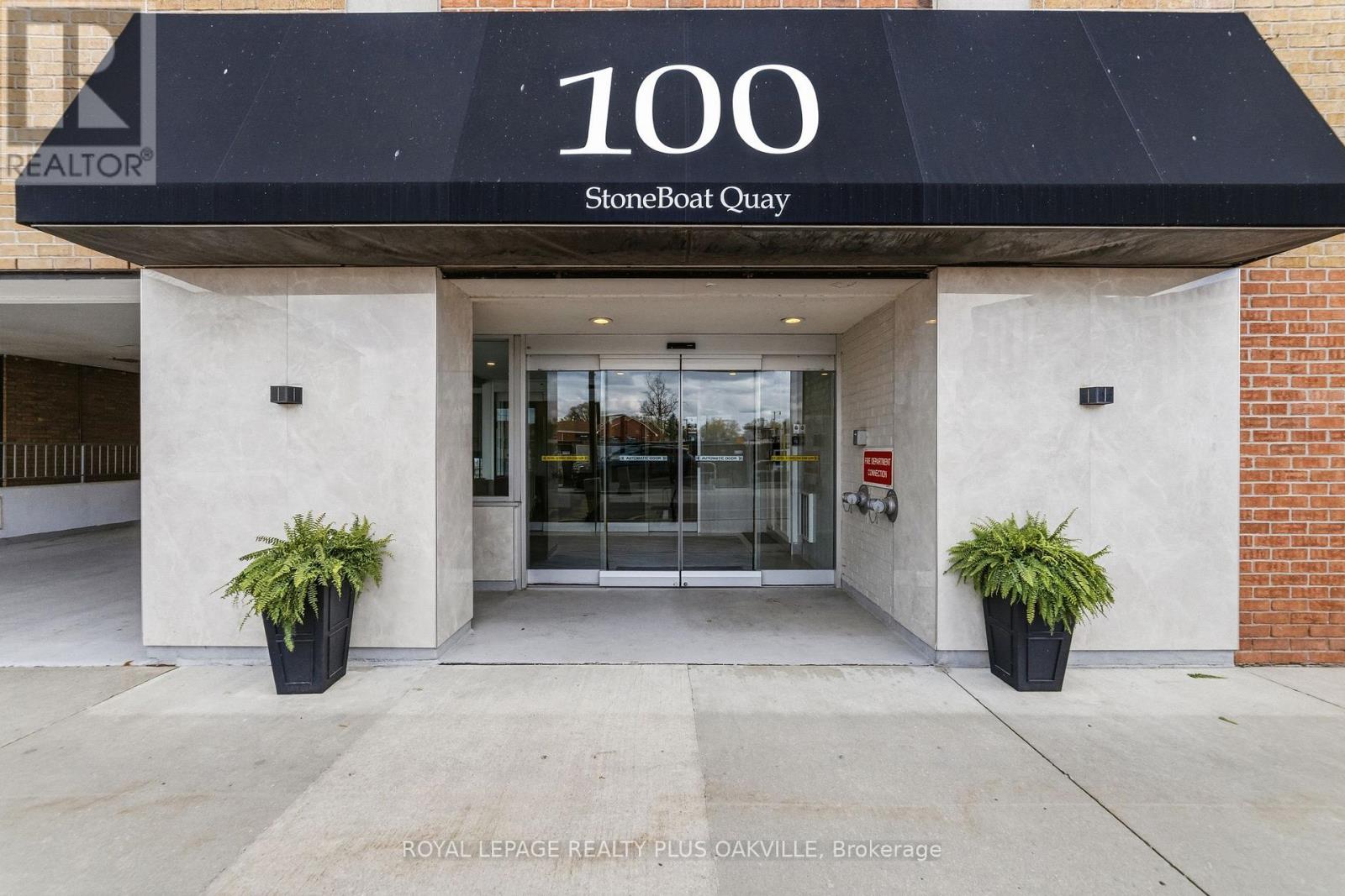 404 - 100 Bronte Road, Oakville, Ontario  L6L 6L5 - Photo 3 - W13118150