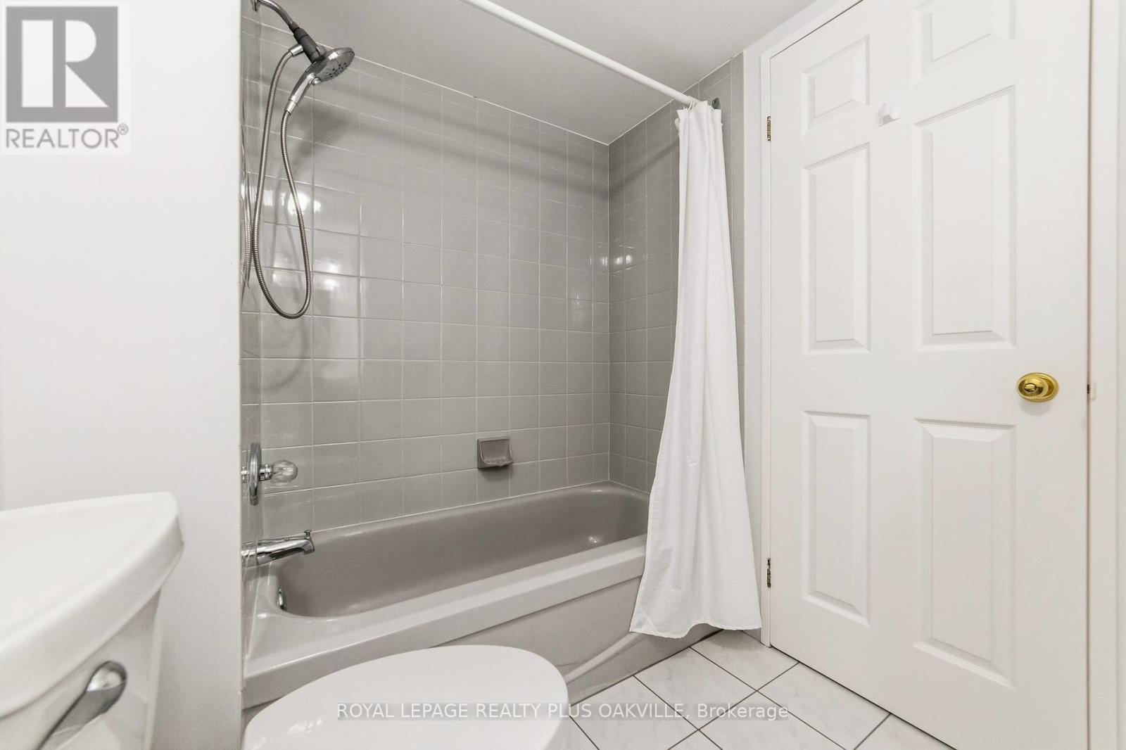 404 - 100 Bronte Road, Oakville, Ontario  L6L 6L5 - Photo 8 - W13118150