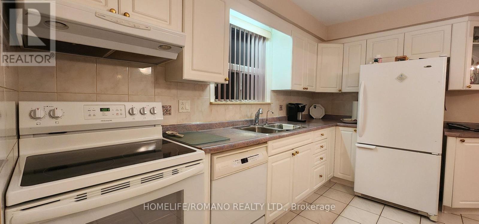 24 Katherine Road, Toronto, Ontario  M3K 1H9 - Photo 10 - W13118164