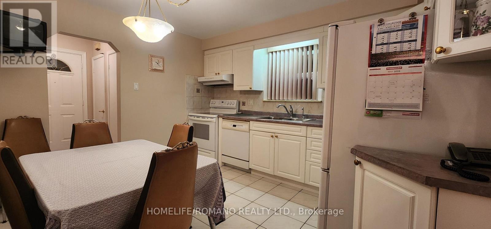 24 Katherine Road, Toronto, Ontario  M3K 1H9 - Photo 7 - W13118164