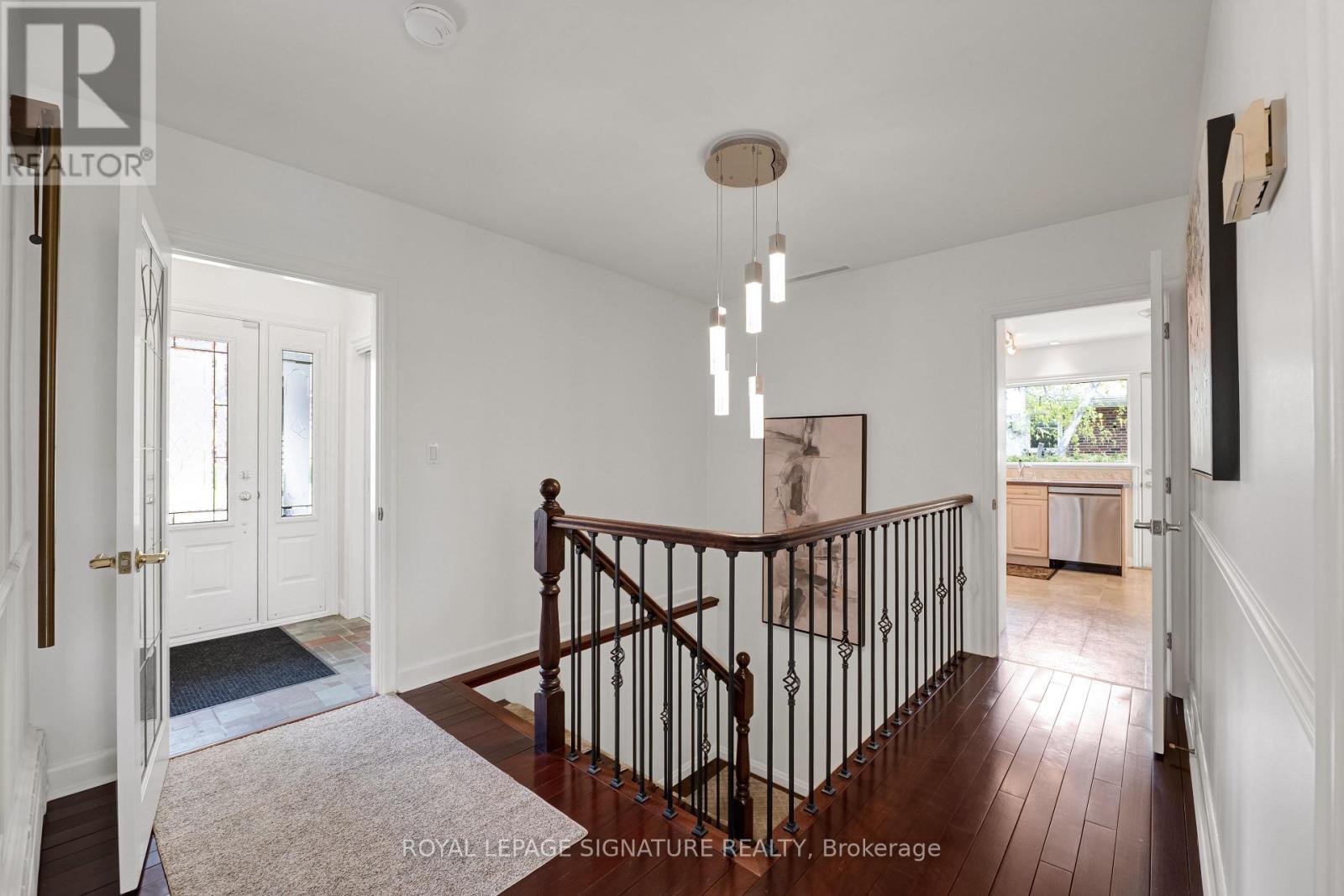 147 Verobeach Boulevard, Toronto, Ontario  M9M 1R2 - Photo 23 - W13118210