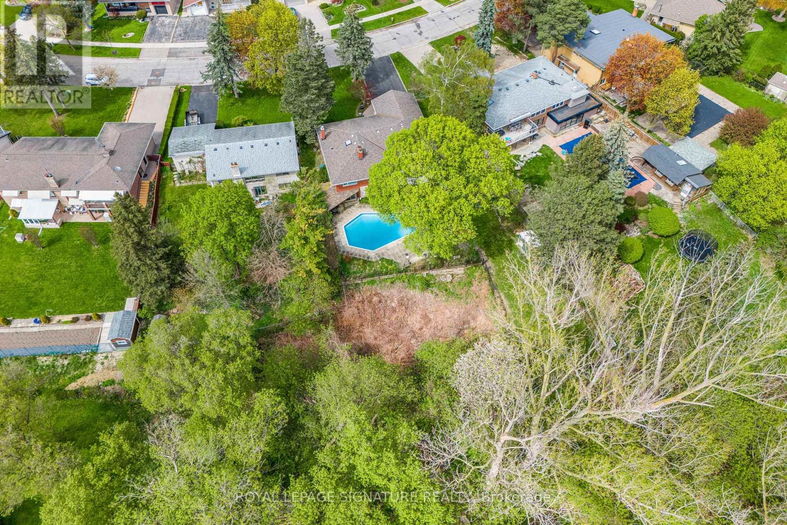 147 Verobeach Boulevard, Toronto, Ontario  M9M 1R2 - Photo 42 - W13118210
