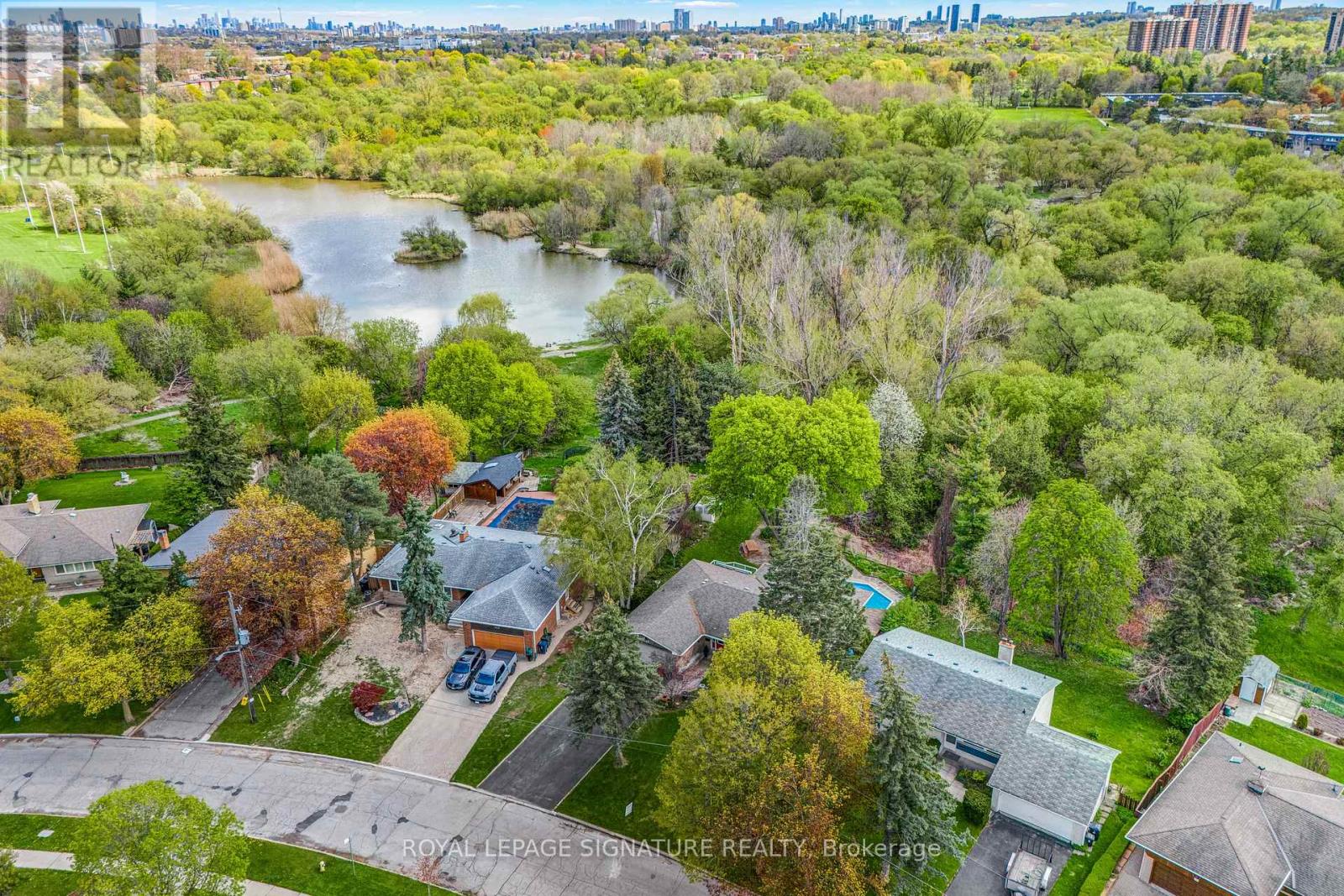147 Verobeach Boulevard, Toronto, Ontario  M9M 1R2 - Photo 46 - W13118210
