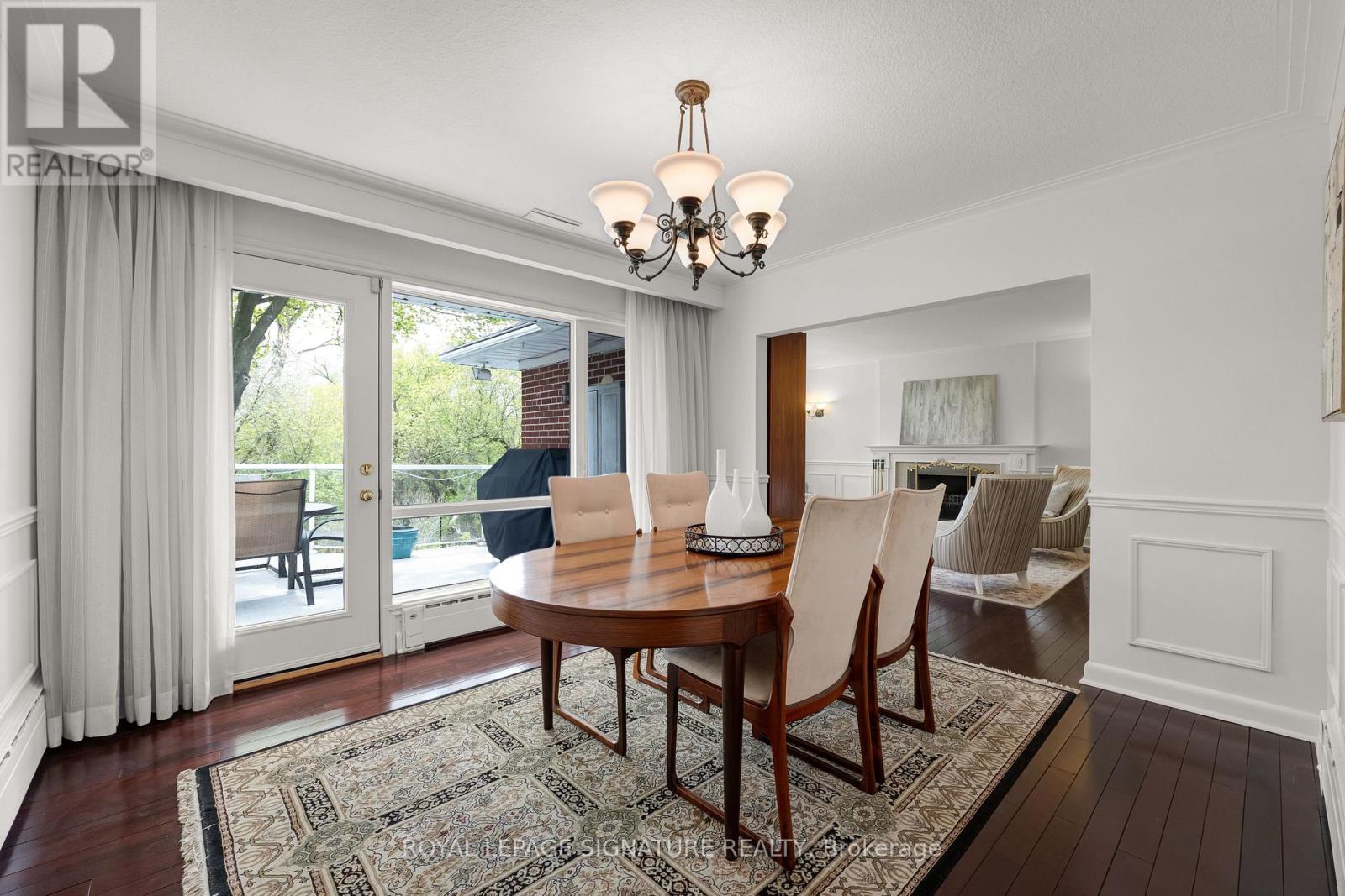 147 Verobeach Boulevard, Toronto, Ontario  M9M 1R2 - Photo 8 - W13118210