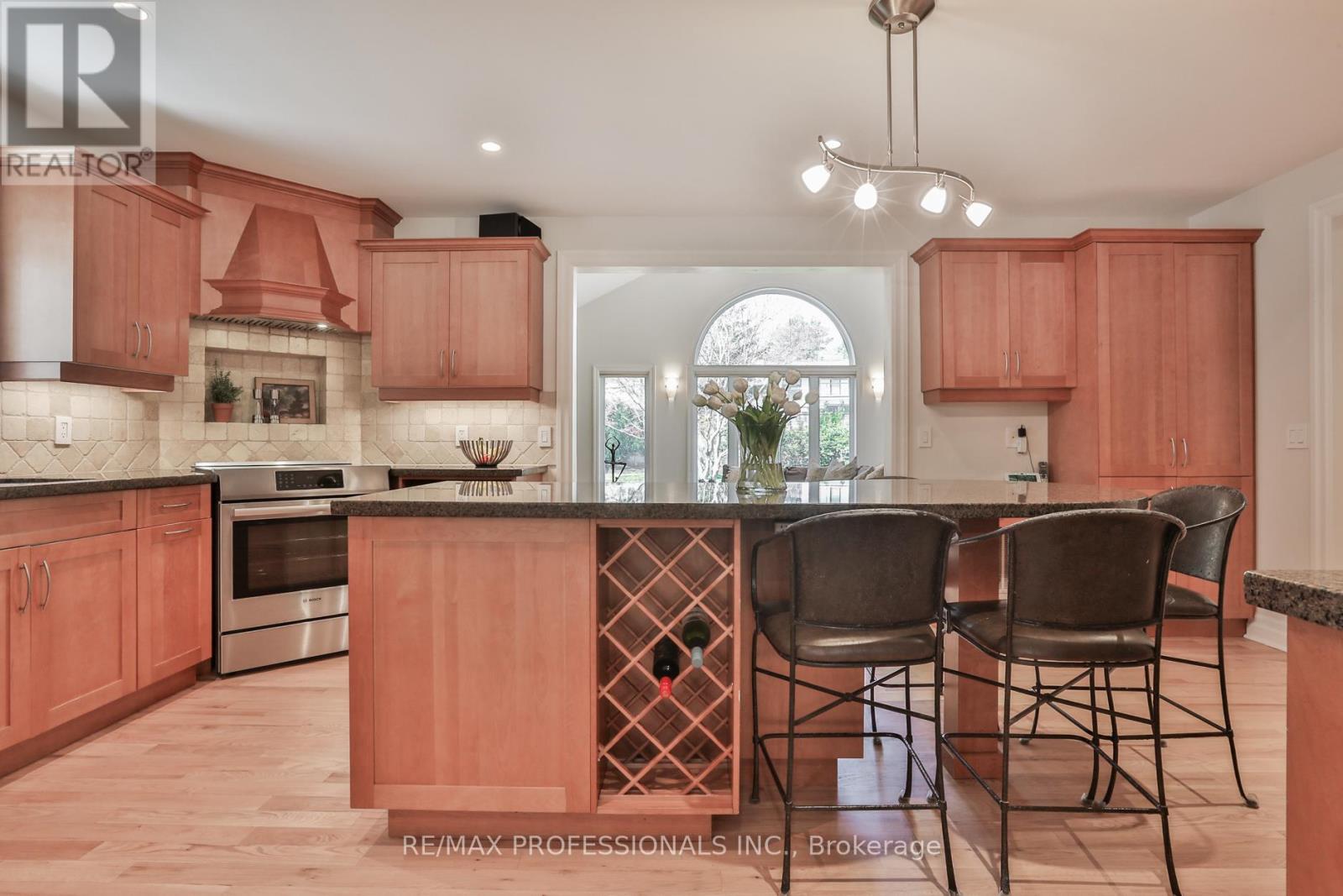 11 Cranleigh Court, Toronto, Ontario  M9A 3Y2 - Photo 11 - W13118214