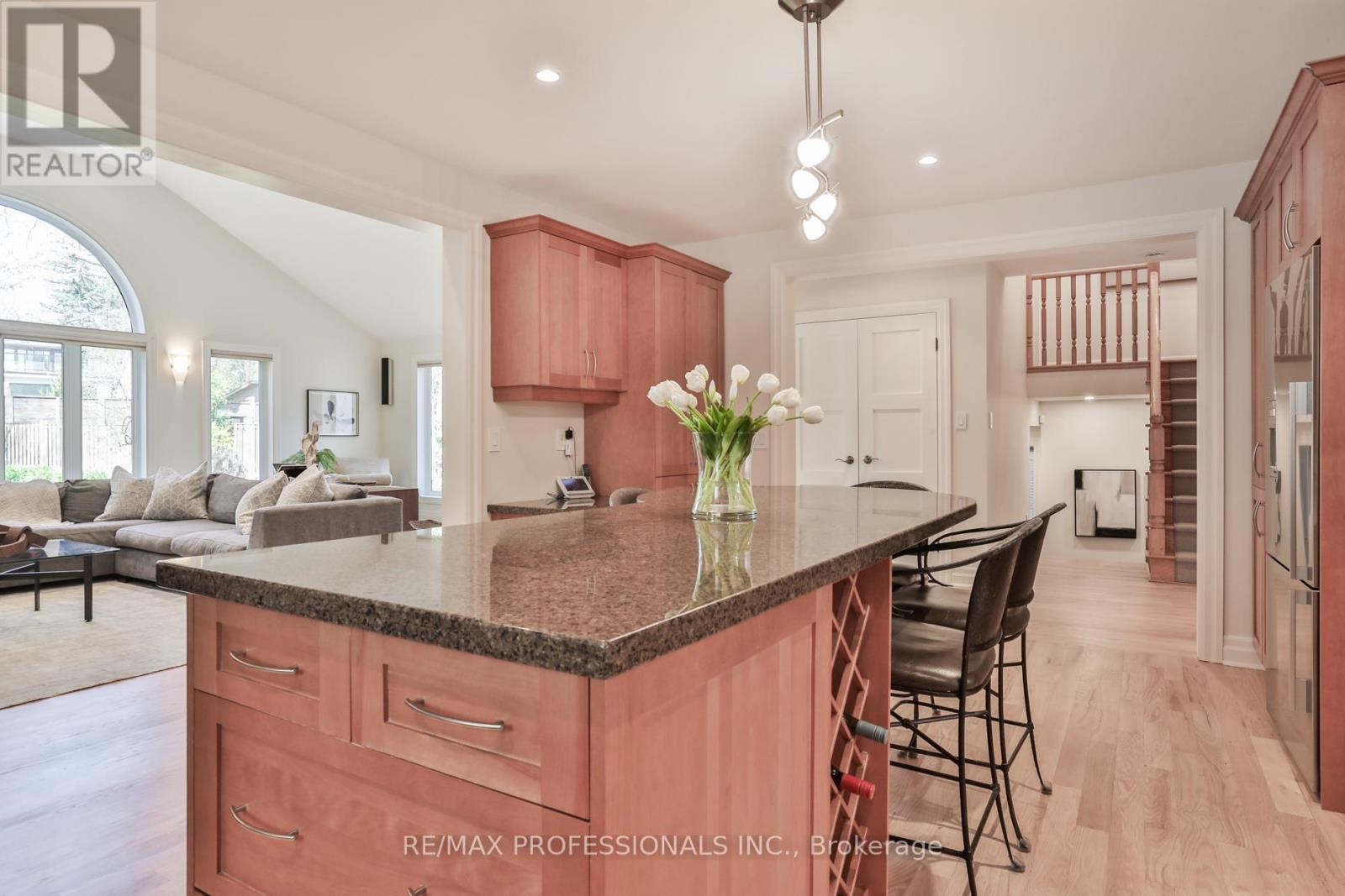 11 Cranleigh Court, Toronto, Ontario  M9A 3Y2 - Photo 12 - W13118214