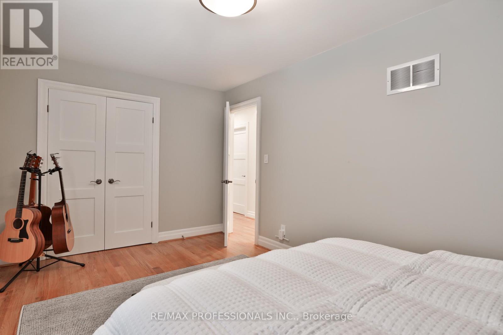 11 Cranleigh Court, Toronto, Ontario  M9A 3Y2 - Photo 23 - W13118214