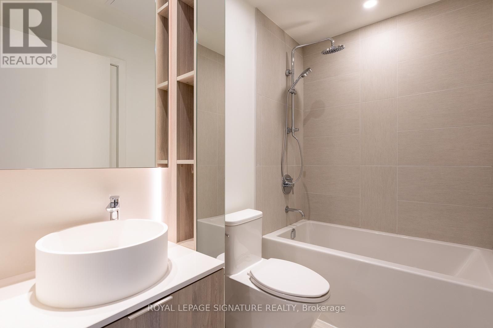 210 - 28 Ann Street, Mississauga, Ontario  L5G 0E1 - Photo 13 - W13118254