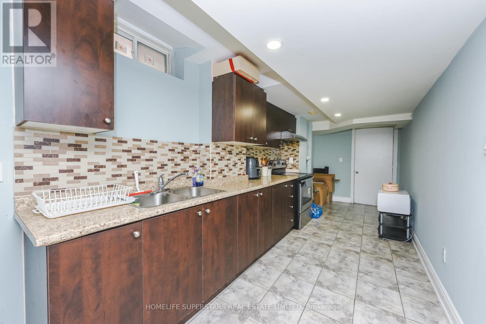 16 Altura Way, Brampton, Ontario  L6P 4A1 - Photo 19 - W13118258