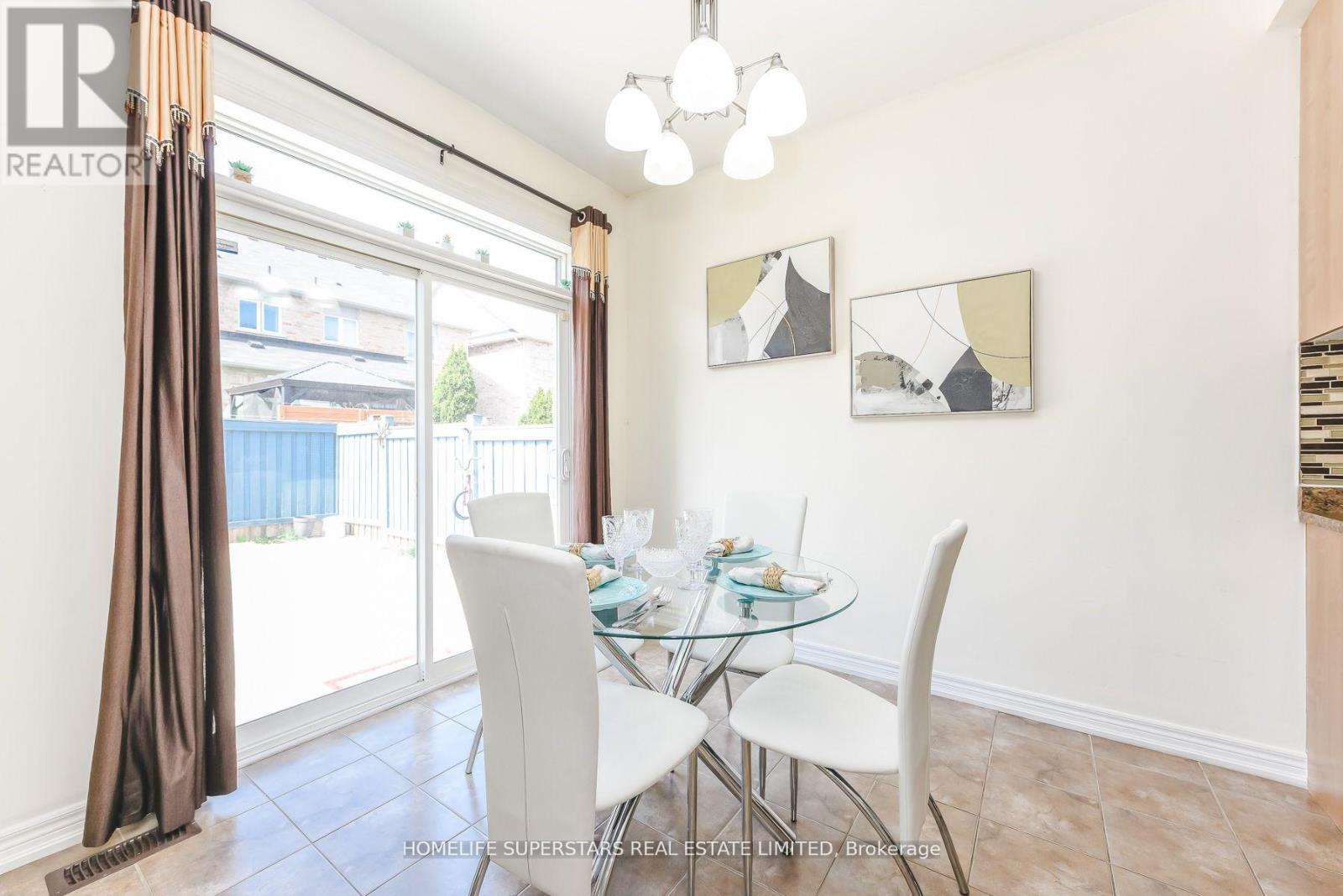 16 Altura Way, Brampton, Ontario  L6P 4A1 - Photo 6 - W13118258