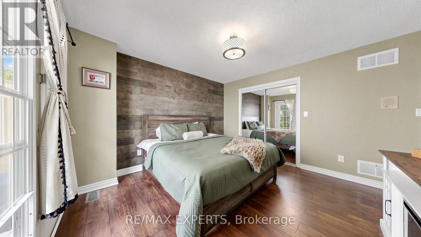 7 Warbrick Lane, Caledon, Ontario  L7E 1G3 - Photo 17 - W13118318