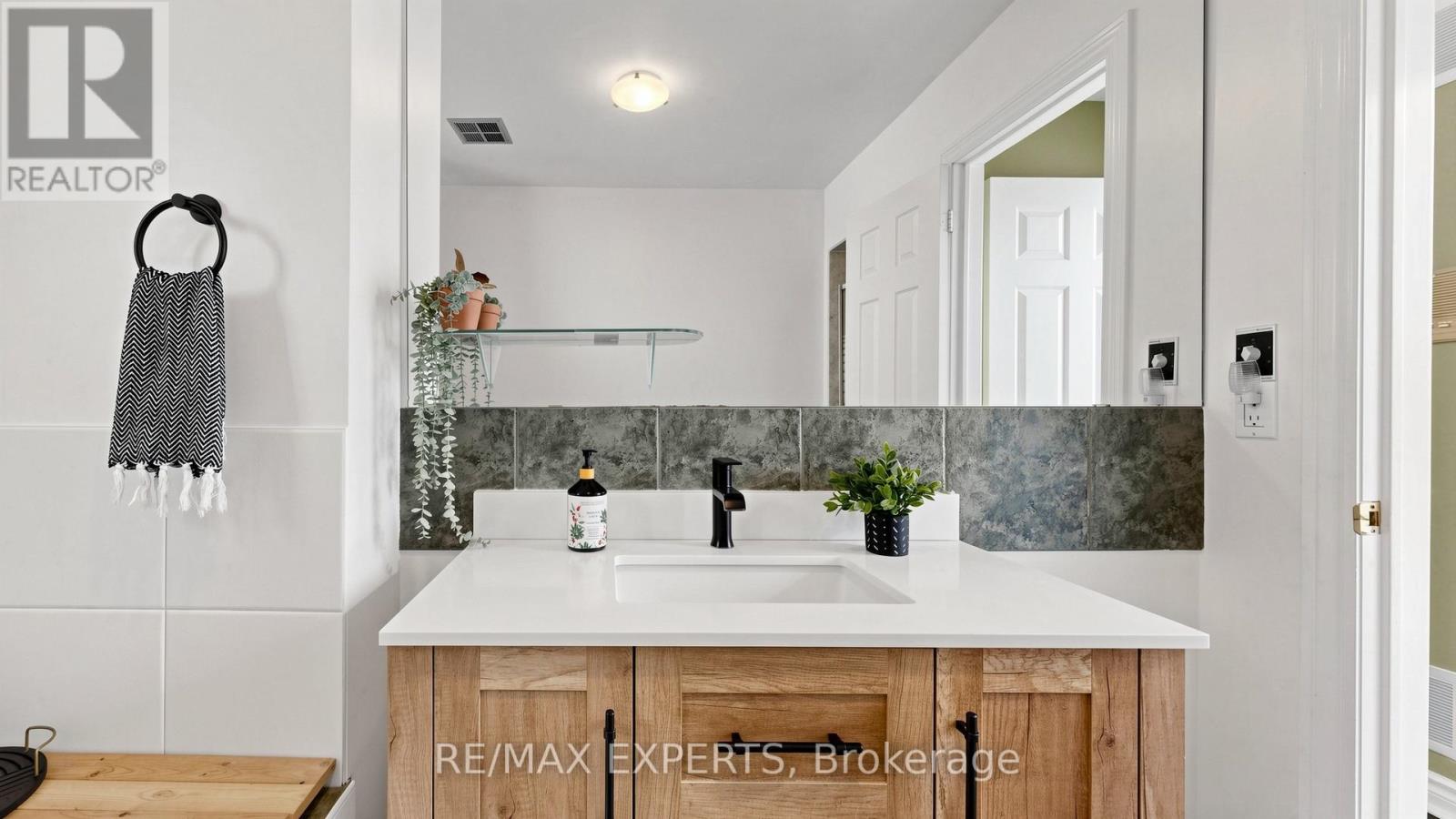 7 Warbrick Lane, Caledon, Ontario  L7E 1G3 - Photo 19 - W13118318
