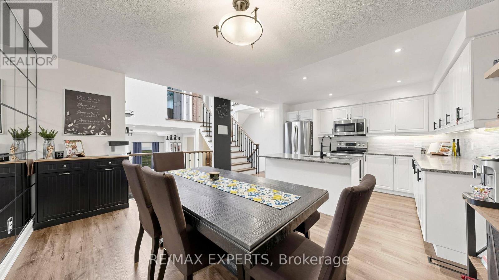 7 Warbrick Lane, Caledon, Ontario  L7E 1G3 - Photo 7 - W13118318
