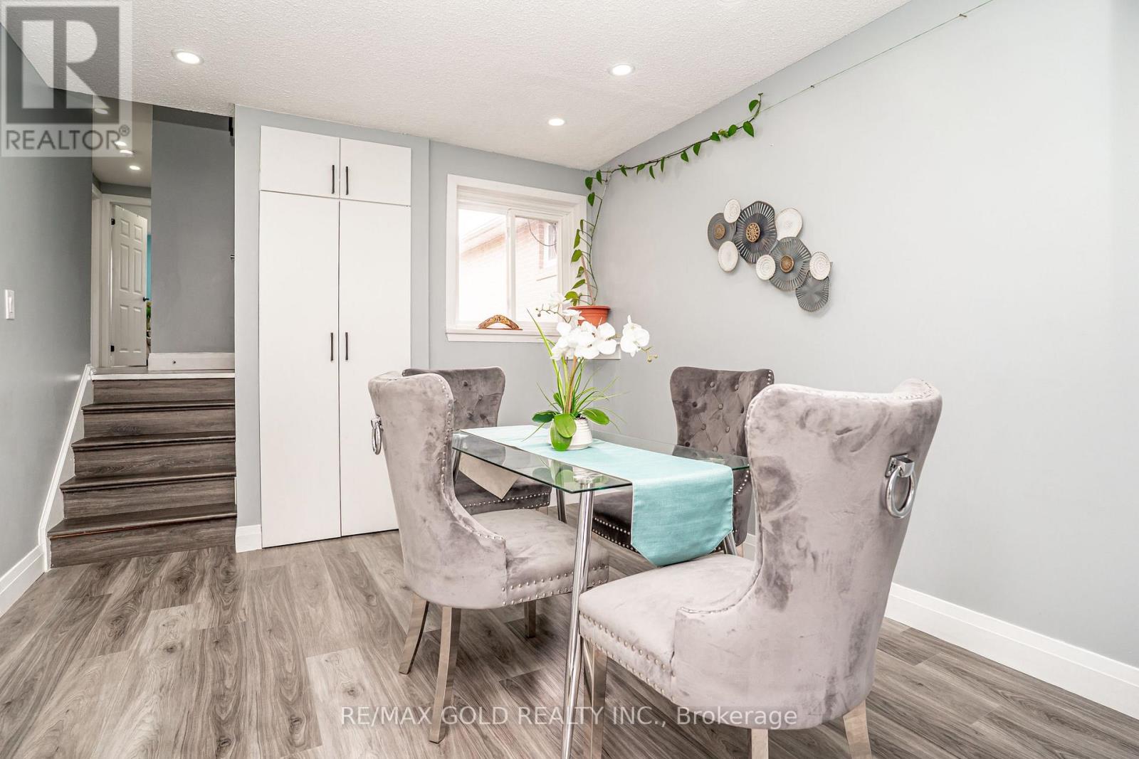 33 Garside Crescent, Brampton, Ontario  L6S 1H5 - Photo 9 - W13118328