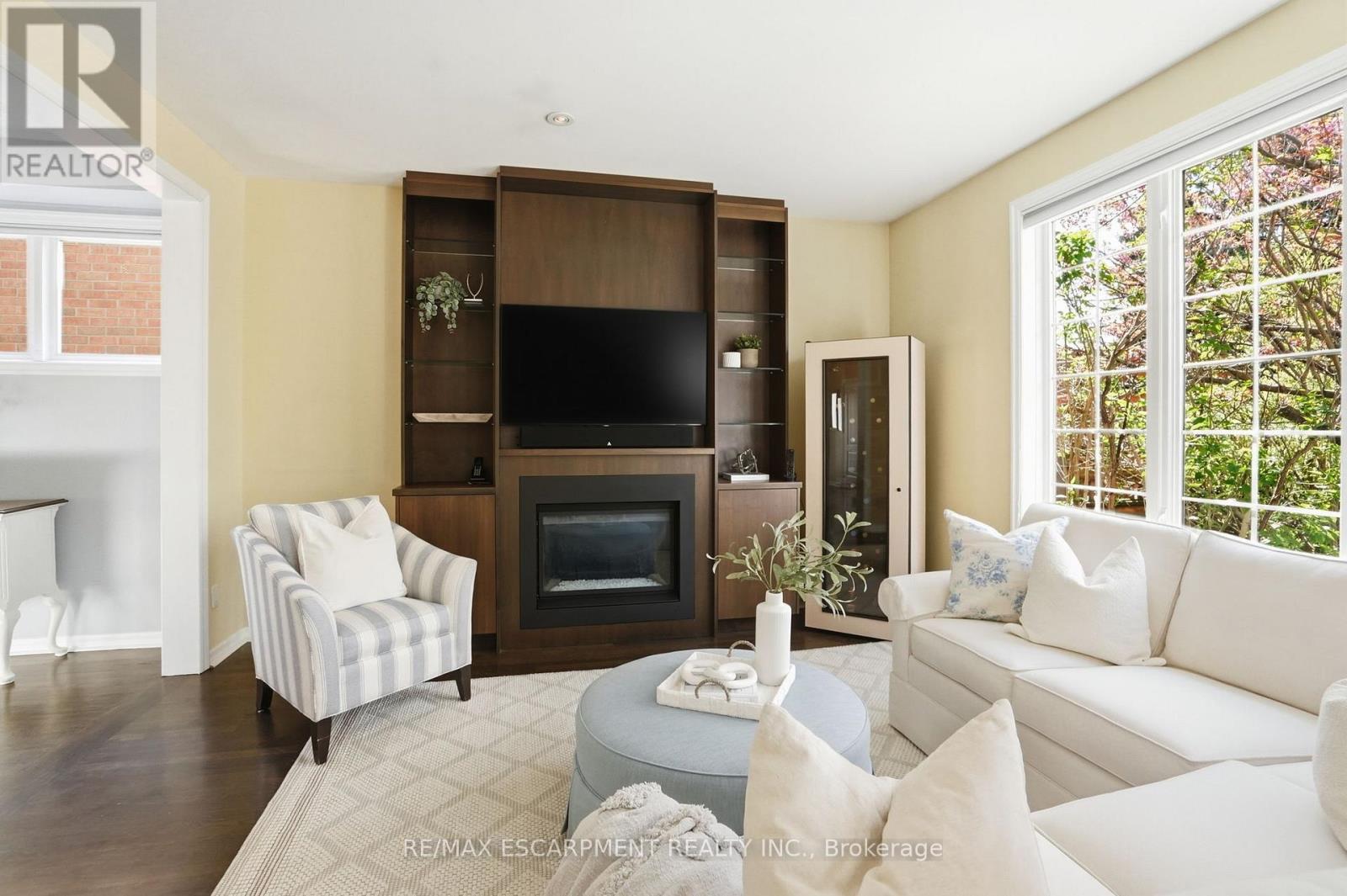 2456 Pebblestone Court, Oakville, Ontario  L6M 4C4 - Photo 11 - W13118378
