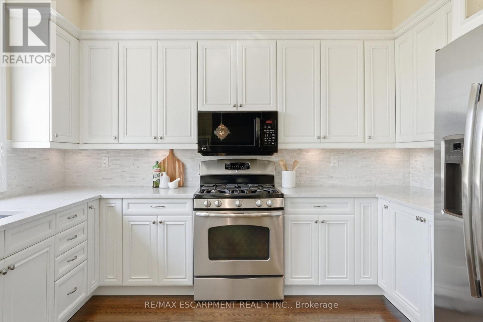 2456 Pebblestone Court, Oakville, Ontario  L6M 4C4 - Photo 14 - W13118378