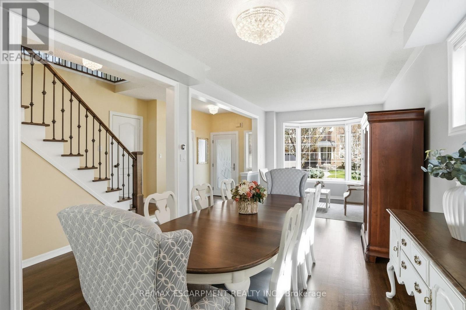 2456 Pebblestone Court, Oakville, Ontario  L6M 4C4 - Photo 9 - W13118378