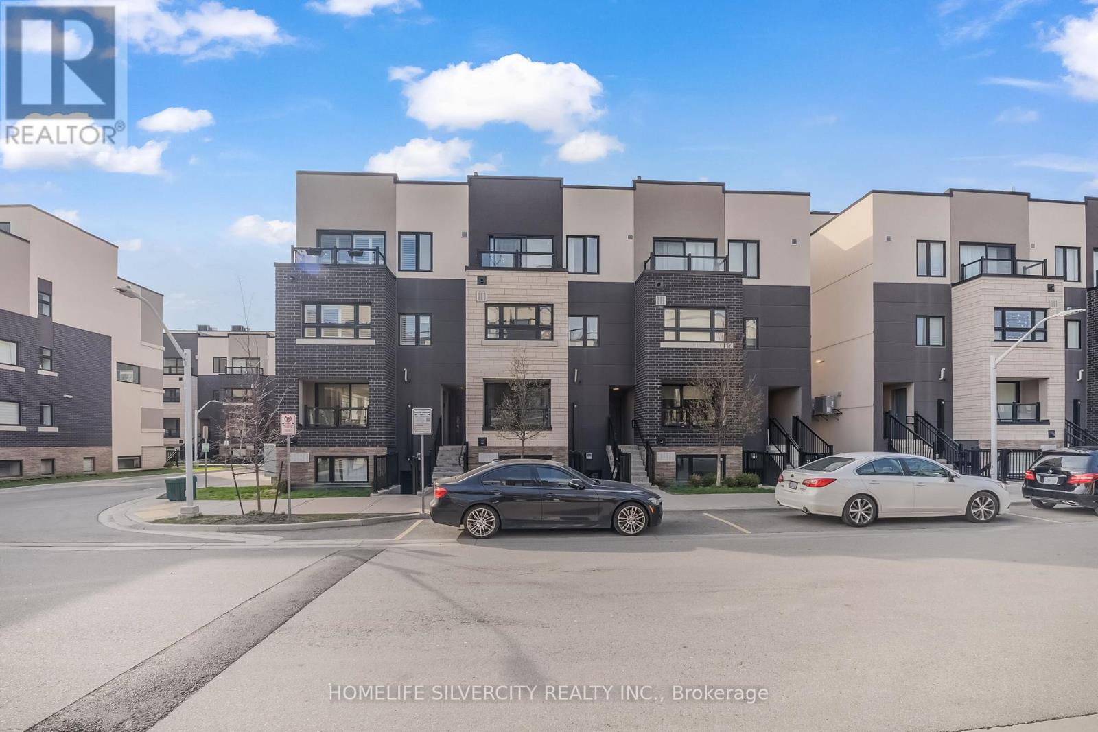 712 - 1131 Cooke Boulevard, Burlington, Ontario  L7T 0C3 - Photo 2 - W13118384