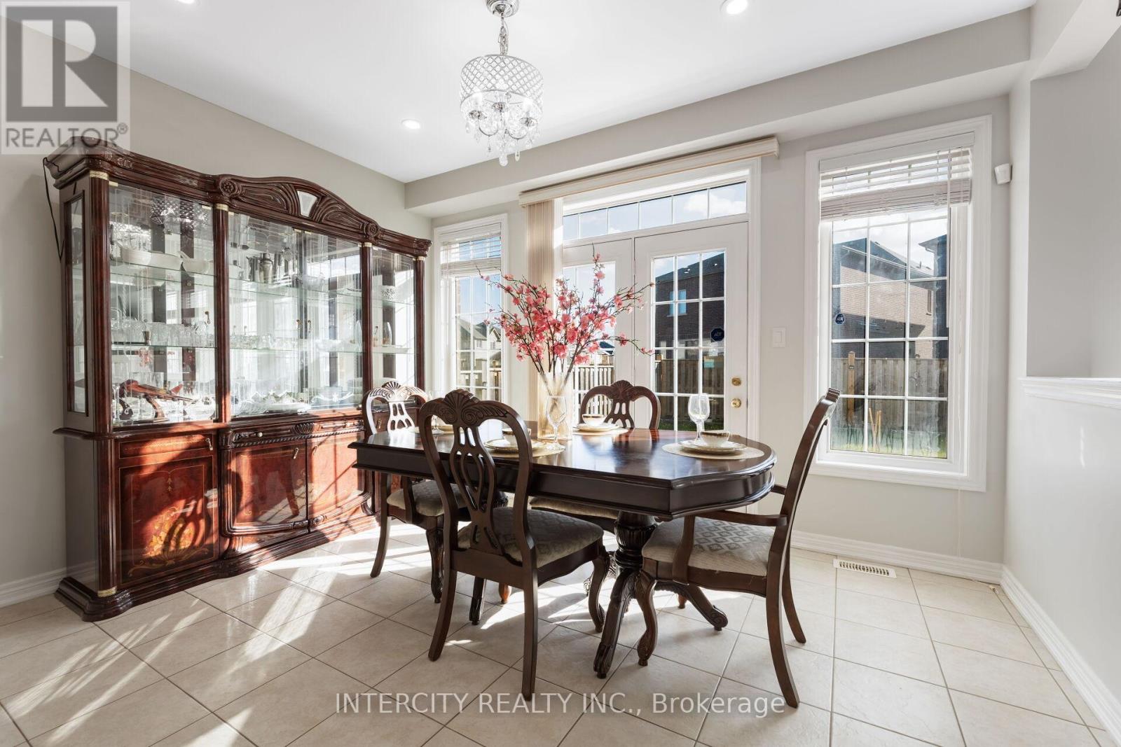 6 Constance Street, Brampton, Ontario  L6P 3G4 - Photo 12 - W13118410